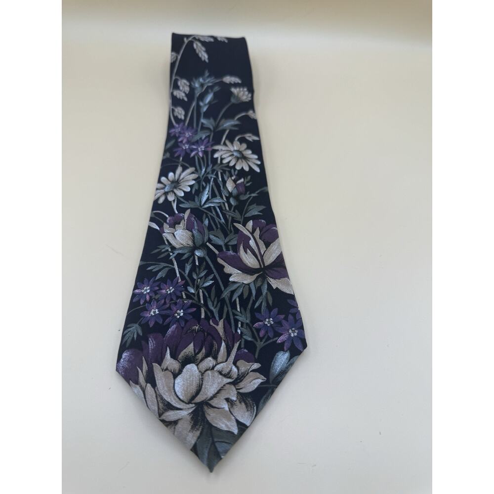 JT Beckett Floral Neck Tie Navy Purple White Flowers Men’s Vintage Tie